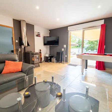 Cevennes De Plein Pied Confort Avec Piscine Privative 12 Pers Feriehus