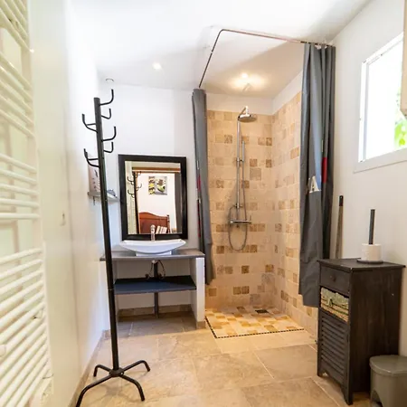 Cevennes De Plein Pied Confort Avec Piscine Privative 12 Pers Feriehus Branoux-les-Taillades
