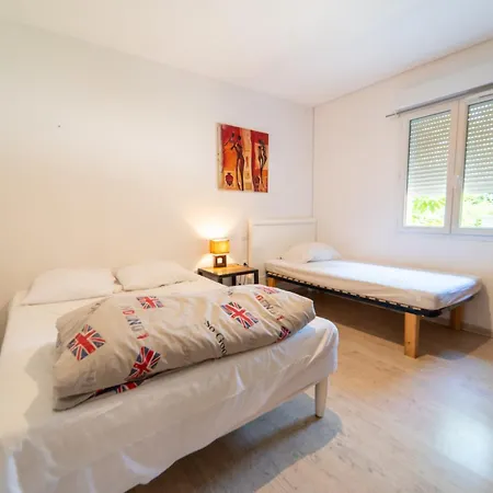 Holiday home Cevennes De Plein Pied Confort Avec Piscine Privative 12 Pers Branoux-les-Taillades